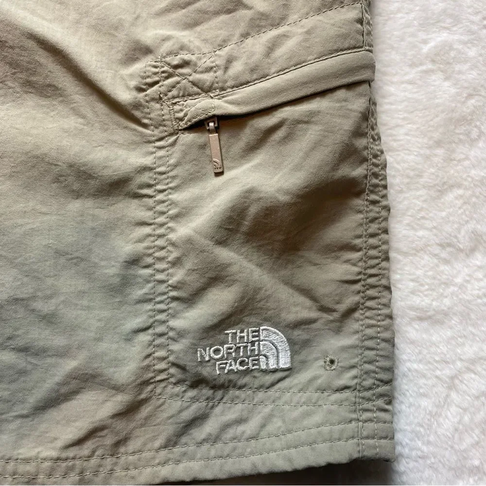 The North Face Light Khaki Shorts W/Mesh Liner